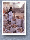 Selling potatoes, La Paz